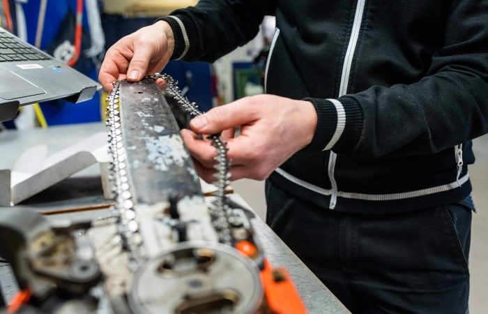 Serviceverkstäder Husqvarna, Klippo & Gardena | Liljekvists Husqvarna Motorsåg T435 | Liljekvists